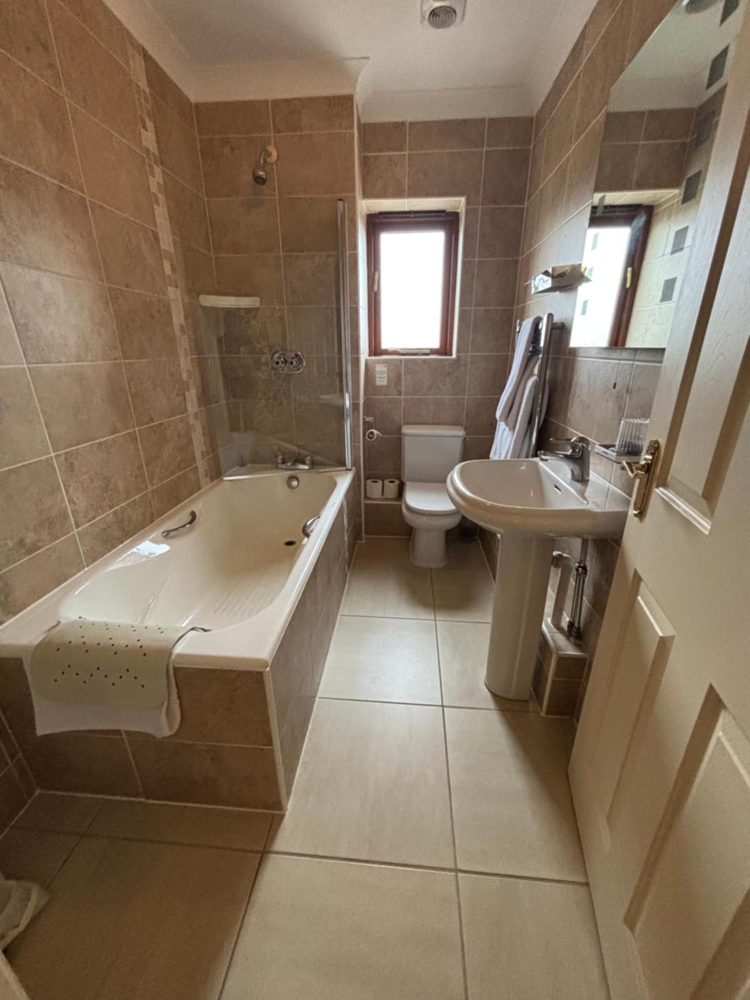 Albright Hussey Manor Hotel